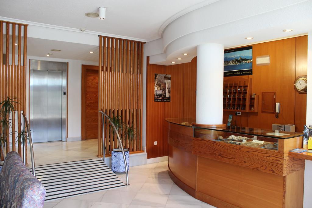 Residencia Miramar San Vicente De La Barquera Exterior foto