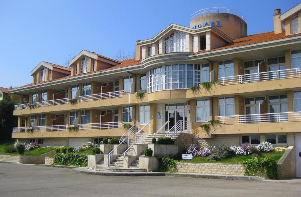 Residencia Miramar San Vicente De La Barquera Exterior foto